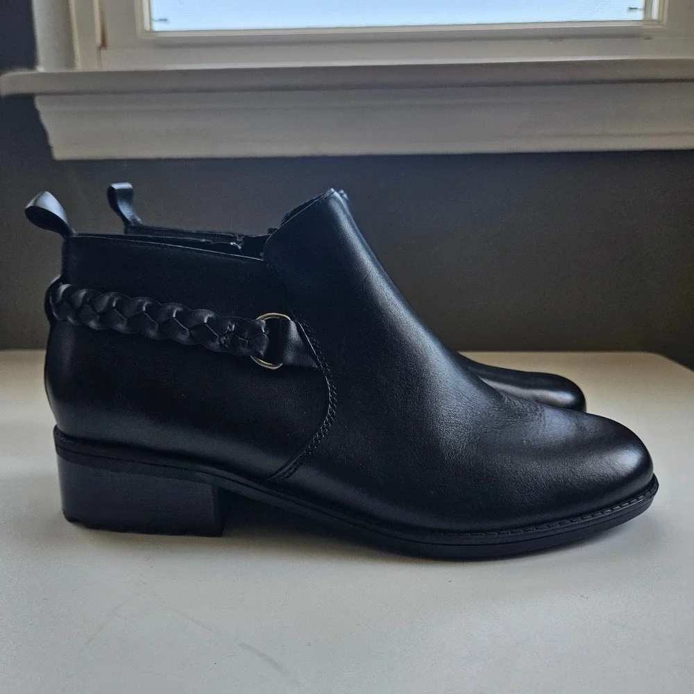 Easy Spirit Ankle Boots Womens 10M Black Leather Zip Up Office Heel Minimalist